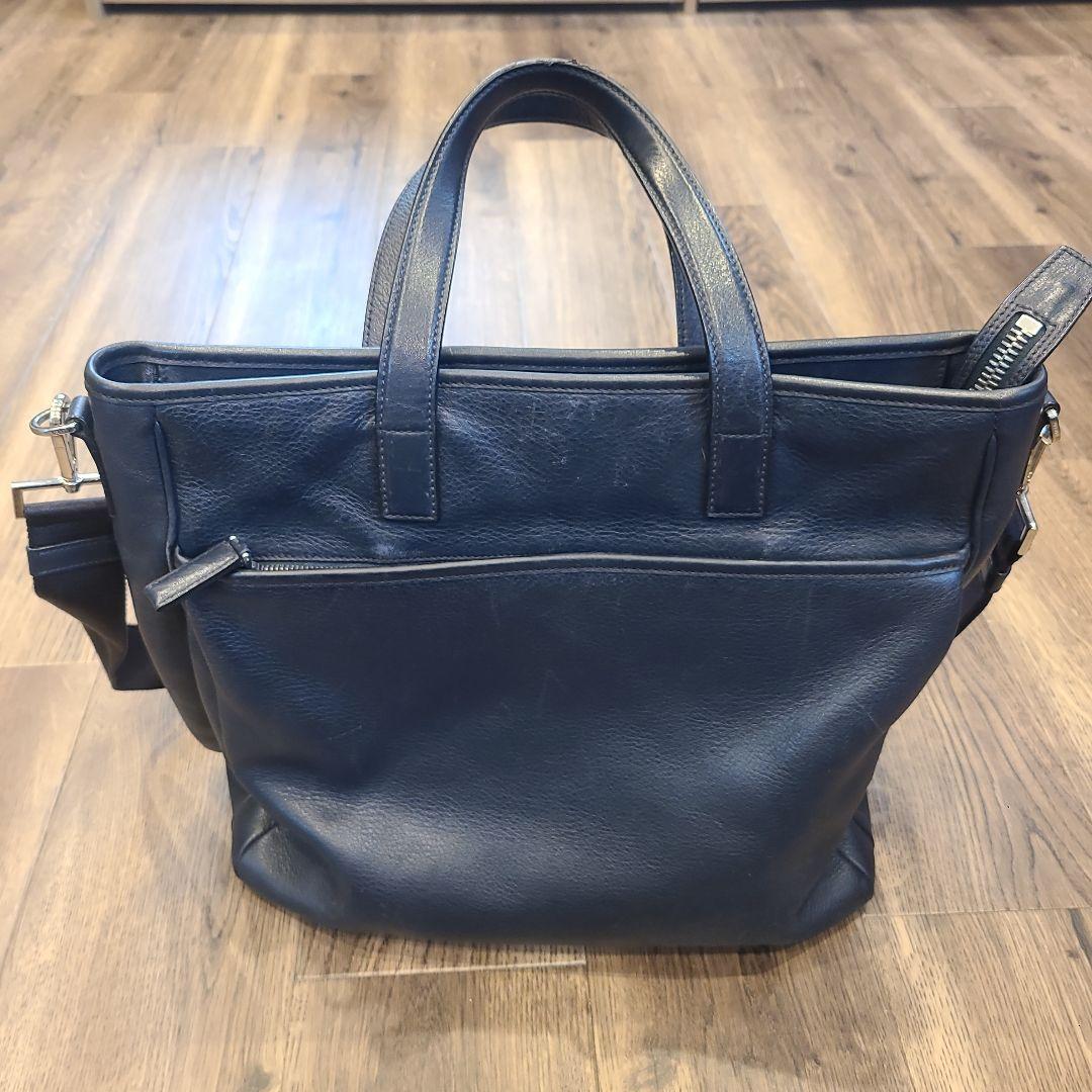 PRADA ネイビー レザー ショルダーバッグ