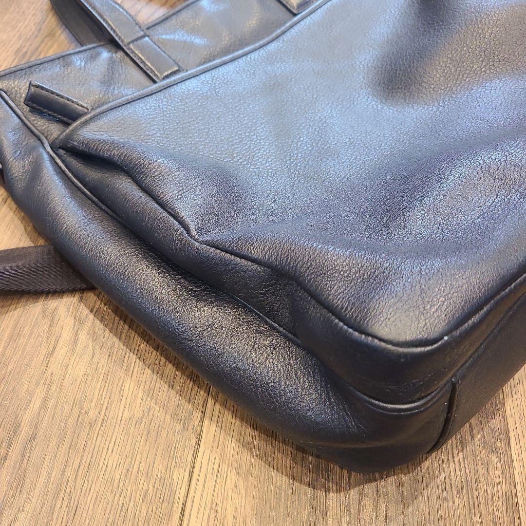 PRADA ネイビー レザー ショルダーバッグ
