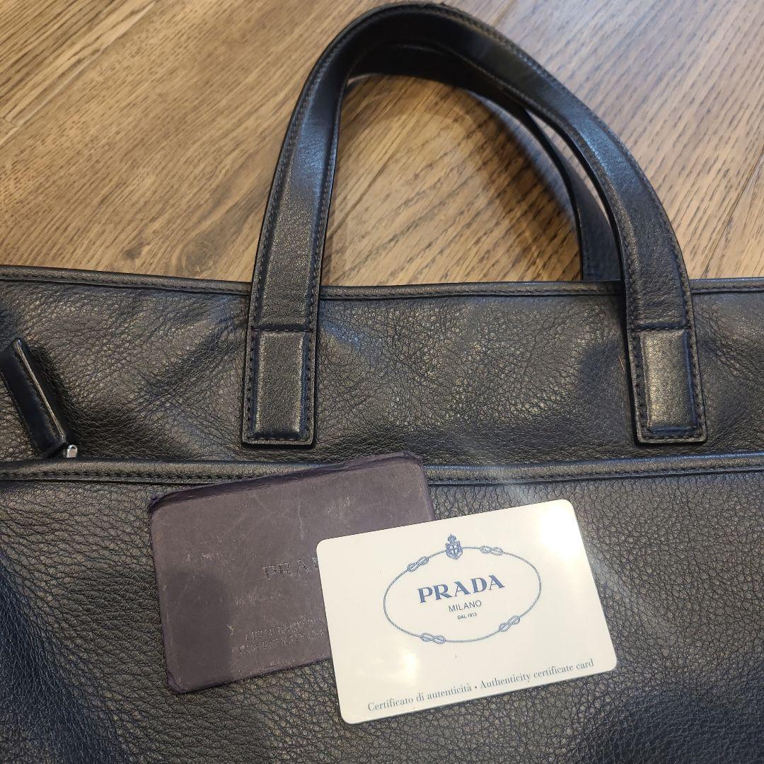 PRADA ネイビー レザー ショルダーバッグ