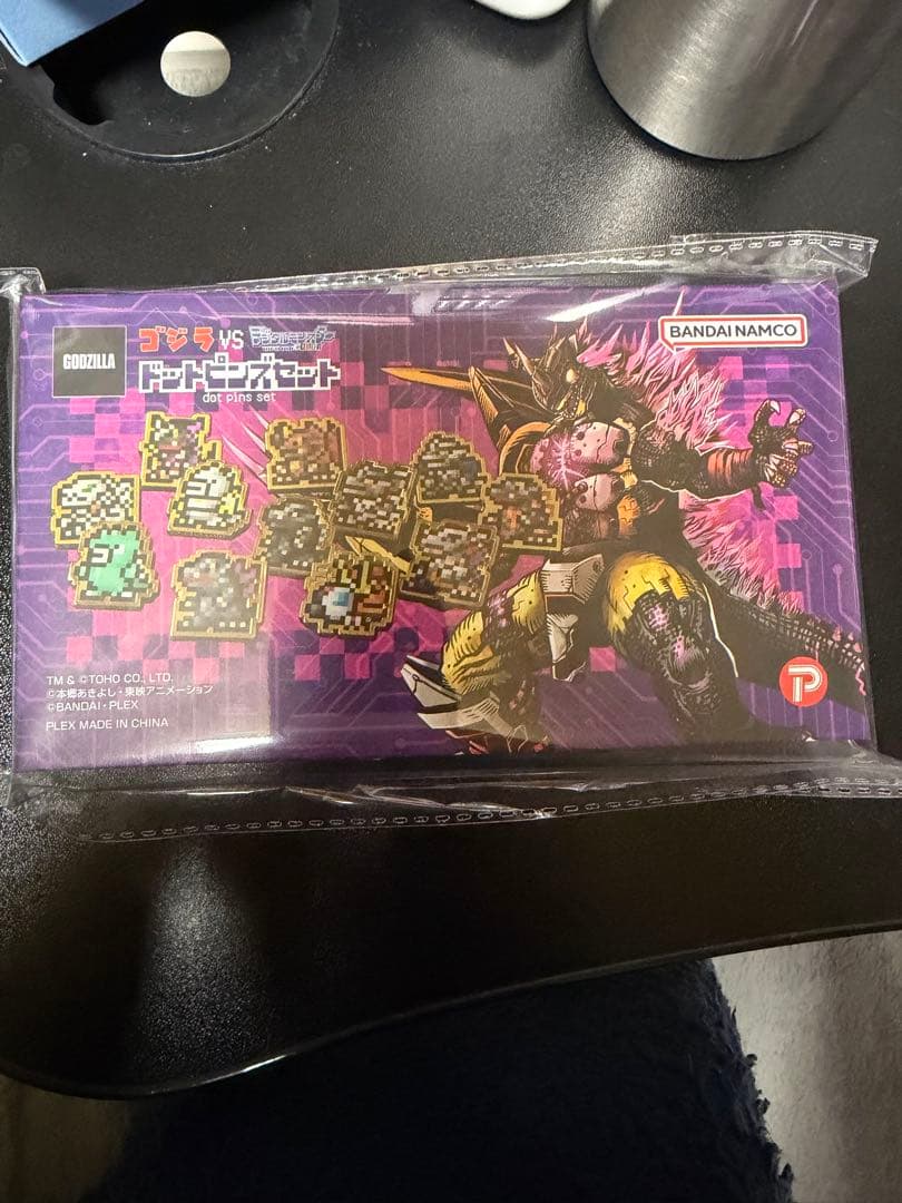 ゴジラvsデジタルモンスター　ドットピンズセット