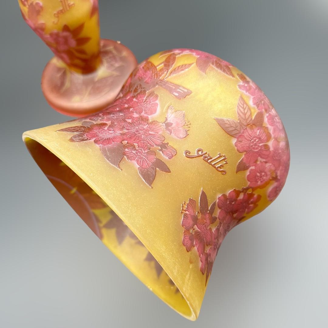 エミールガレ　 二灯ランプ 　林檎紋　カメオ彫り　被せガラス　高さ50ｃｍ