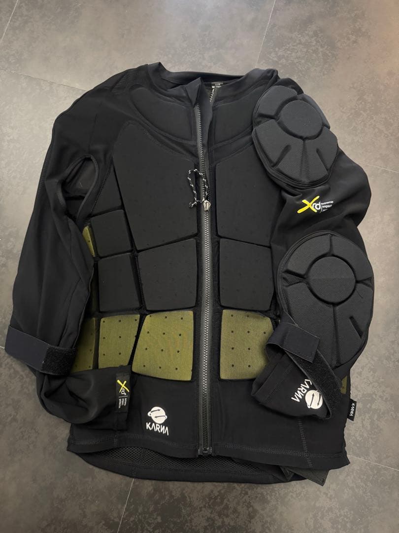 KARNA プロテクター　M