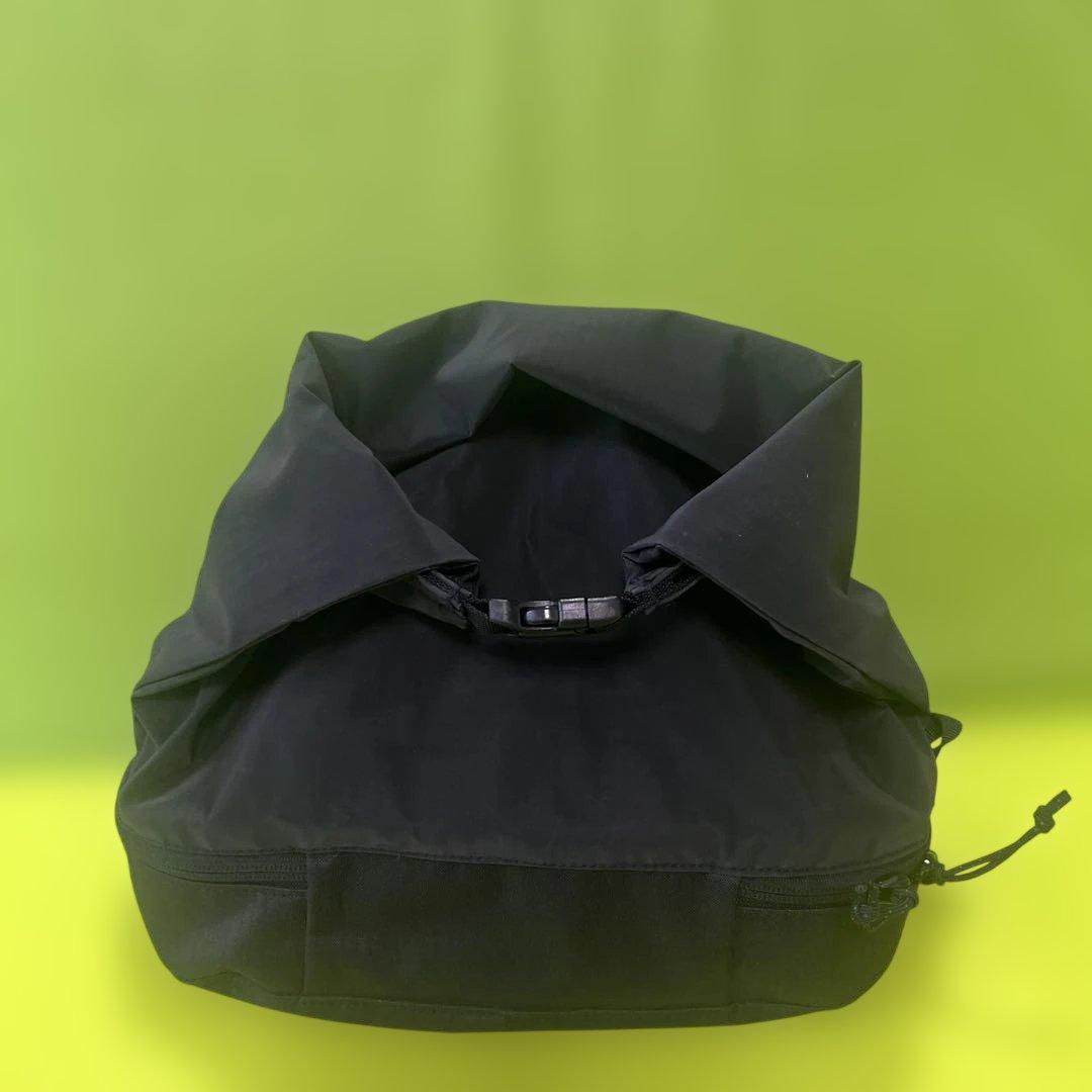 patagonia 黒 トラベルポーチ