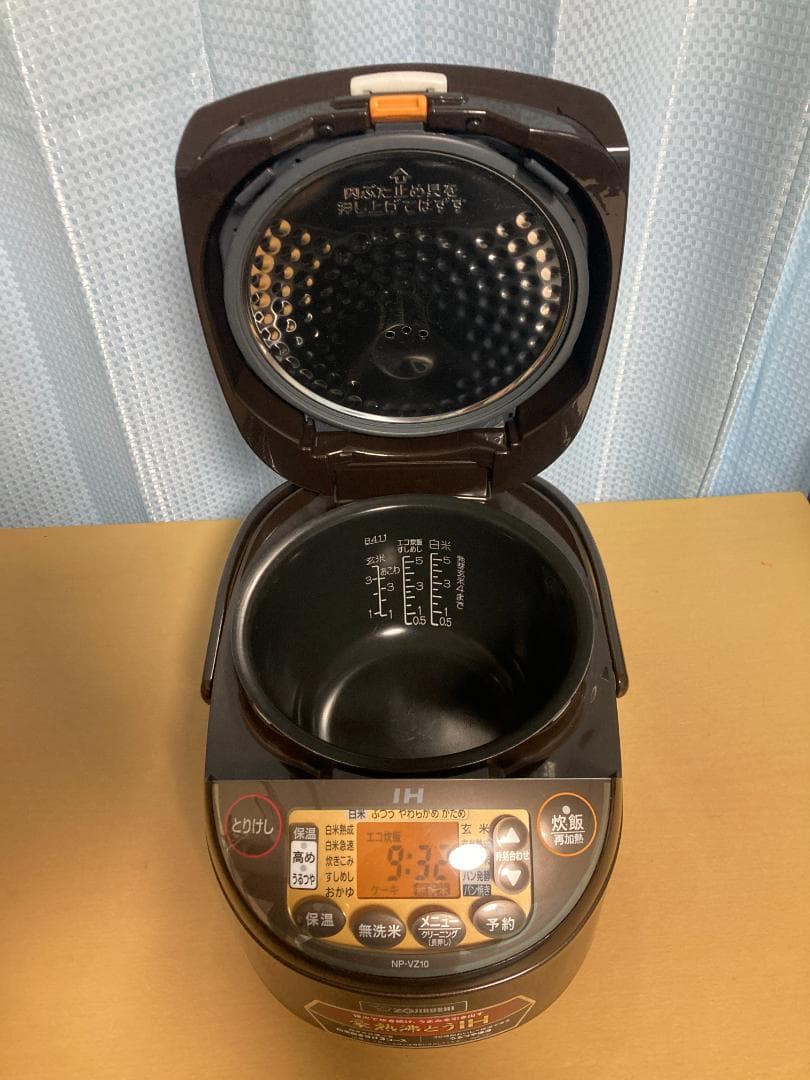★美品★2019 年製 Zojirushi NP-VZ10 炊飯器 5.5合