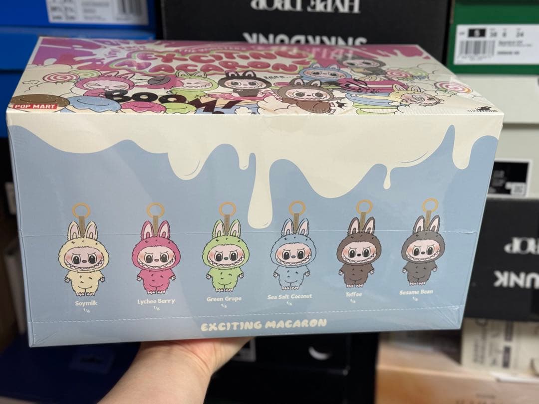 THE MONSTERS Macaron ぬいぐるみLabubu