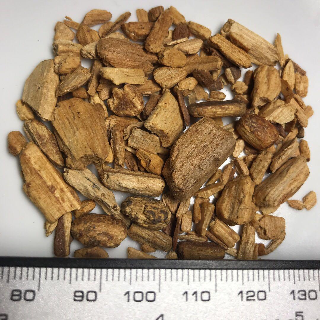 300g★激安ご奉仕★希少☆神秘的な香り【聖なる樹バロサント香ウッドフレーク】❤️