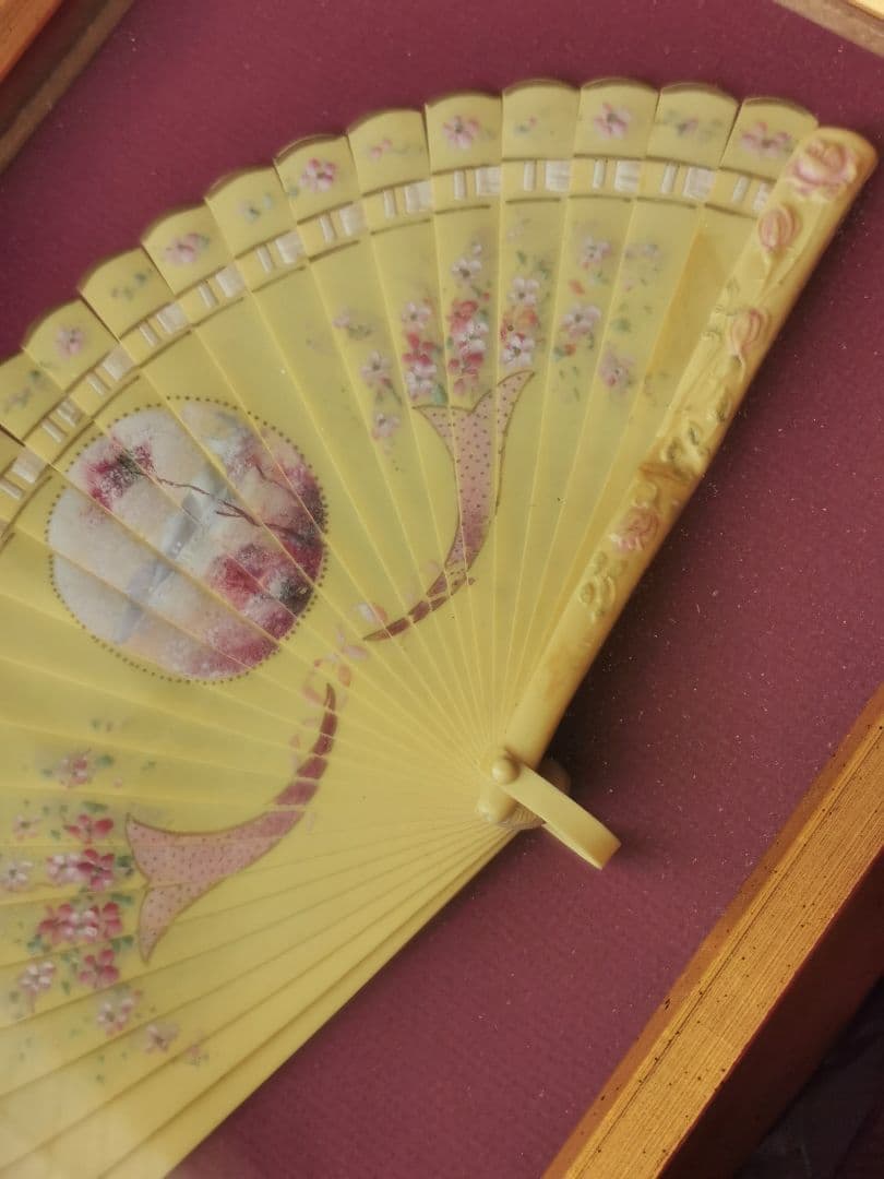 アンティーク フランス ヴィクトリア時代 ハンドペイント扇 風景画 角と花 額装