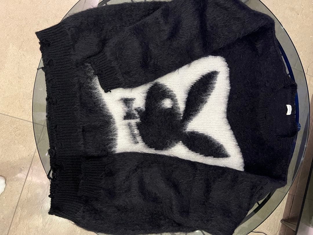 サンローランダメージ加工ニットセーター