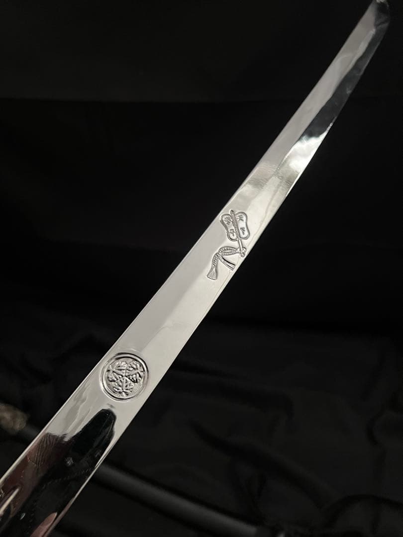 軍刀 龍頭模様銀柄　日本刀 模造刀 居合刀 武士道 鑑賞用 全長約82cm