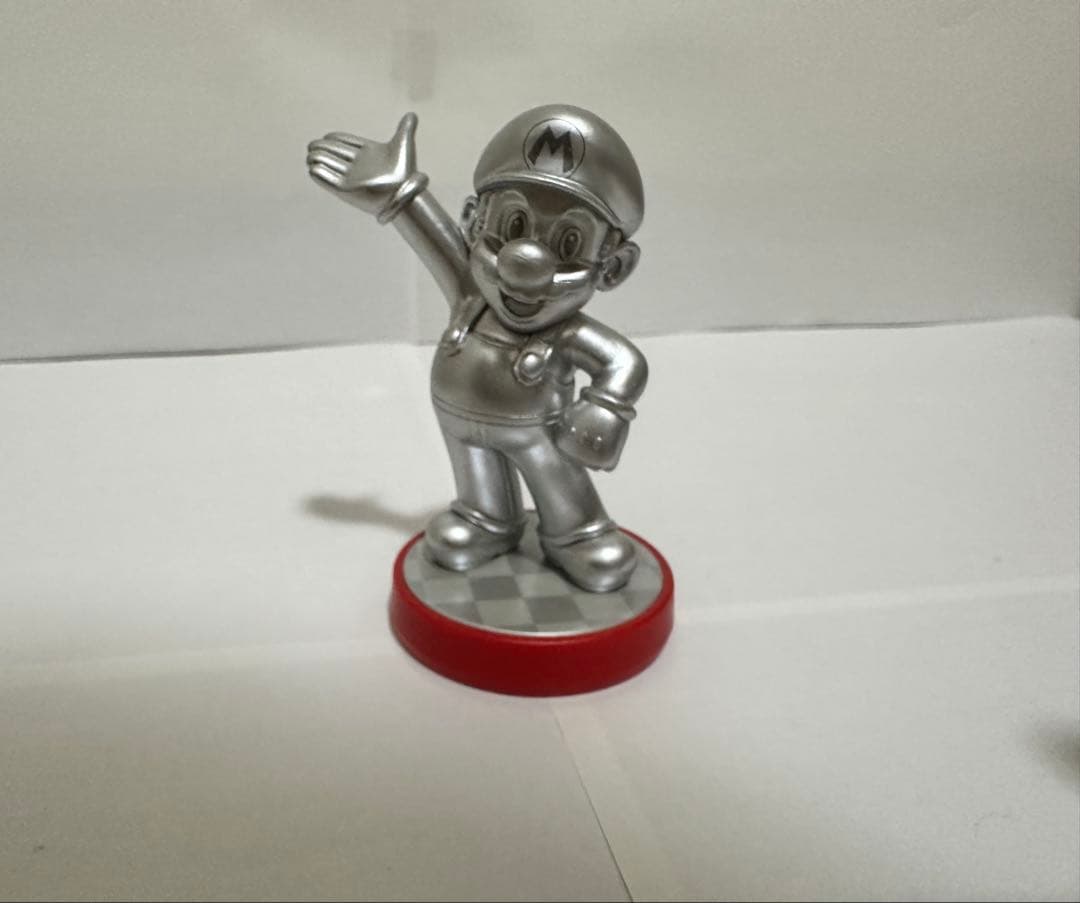 【極美品】 シルバーマリオ amiibo 《要 概要欄・プロフィール確認》