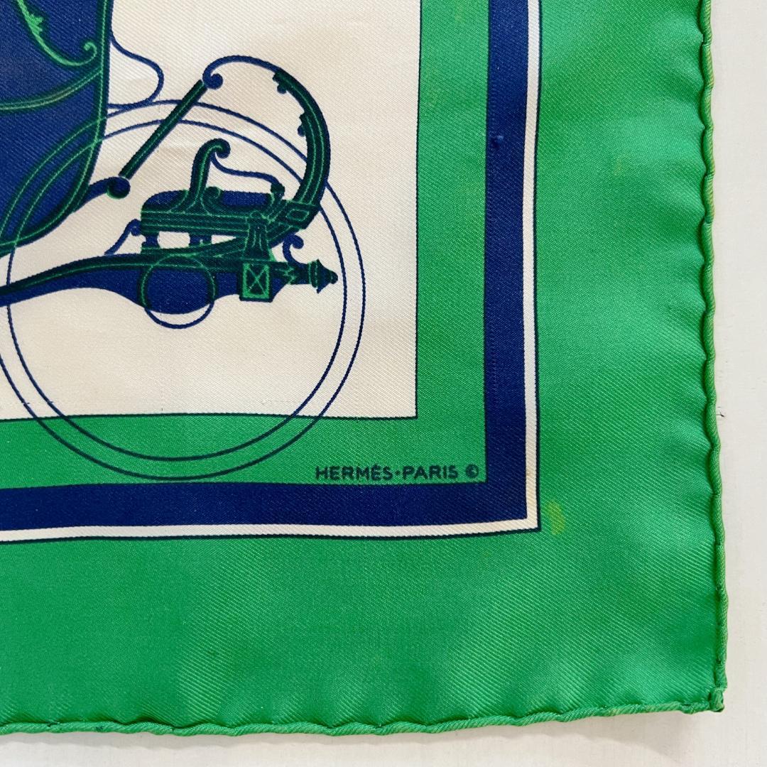 【HERMES】エルメス　プチカレ45　馬車柄　シルク100%　ブルーグリーン