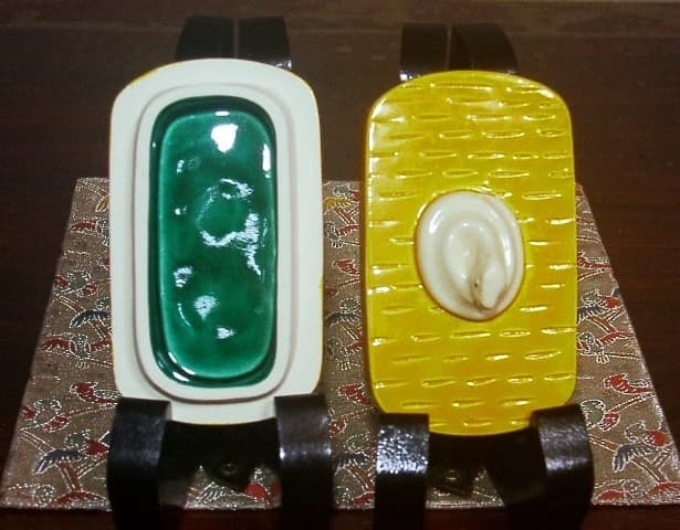 京焼・清水焼　清閑寺窯　杉田祥平作　干支巳　鈴木宗保書付　香合　共箱。