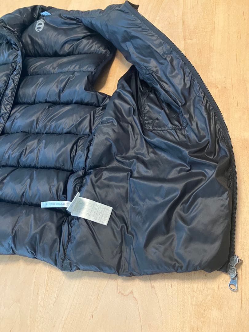 EMPORIO ARMANI EA7・アルマーニ・ダウンベスト・メンズM・黒