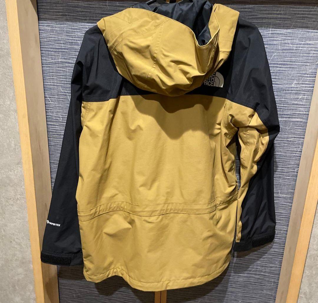 美品　THE NORTH FACE マウンテンライトパーカー S