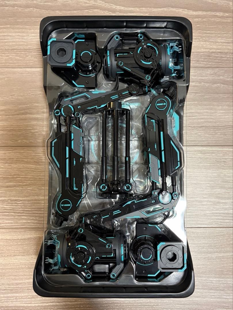 【DIECAST】アイアンマン・マーク4限定ネオンテック版パワードスーツ装着機付