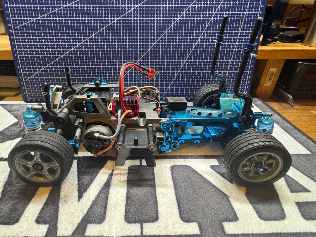 タミヤ M03シャーシ 限定メッキ&クリアダンパー ESCサーボ付