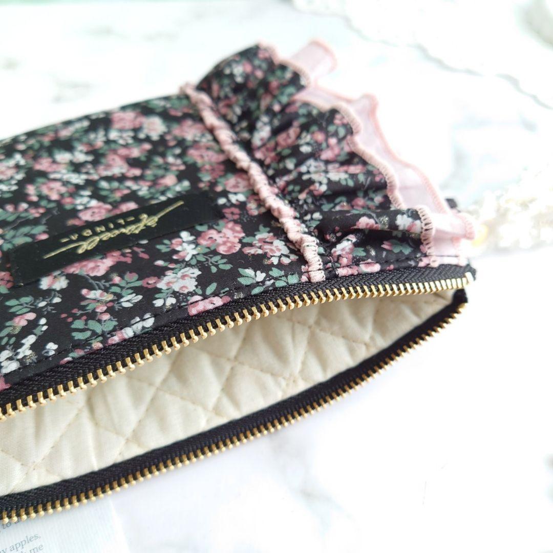 ムーンモス✩.*˚フリルバッグ ポーチ