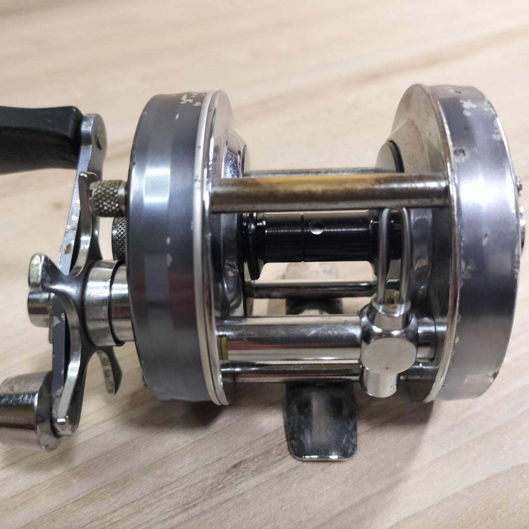 ☆ABU GARCIA アブ アンバサダー 5500C　ビンテージリール　灰