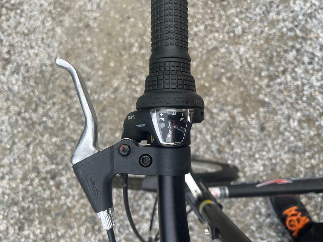 折りたたみ自転車 ブラック フロントサスペンション付き　直接引き取り