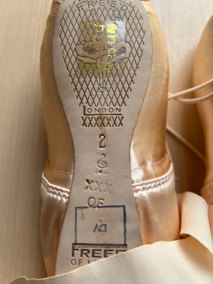 【新品未使用】Freed トゥシューズ サイズ2 XXX マーク ト音記号