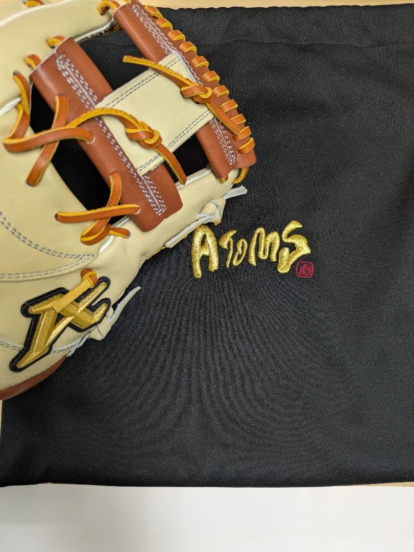 アトムズ　ATOMS軟式グローブ ベージュ/ブラウン