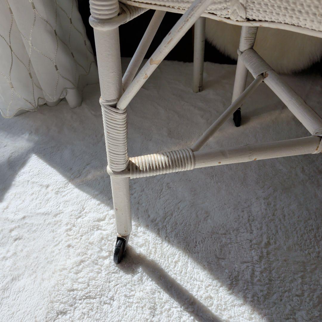 アンティーク　ベビーバスケット ホワイト　シャビーシック