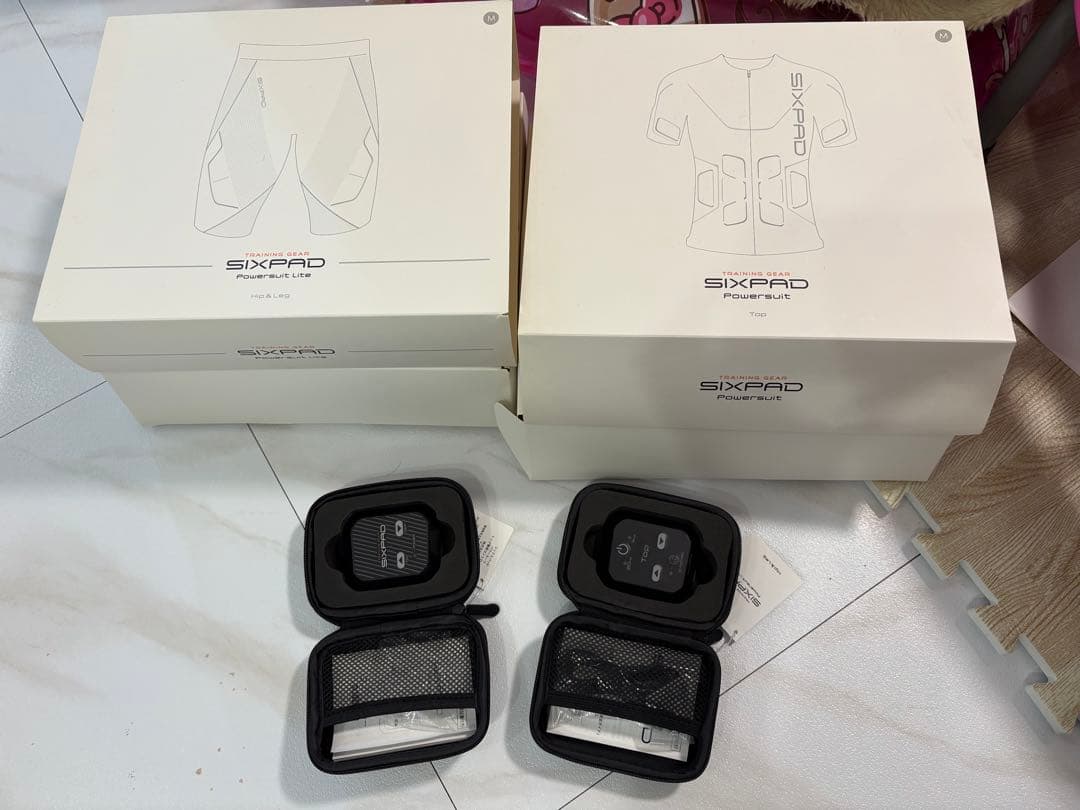 セ*レ様 正規品 SIXPAD Mサイズ メンズ パワースーツ 上下セット シッ