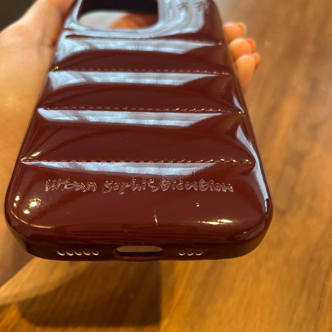 【urban sophistication】iPhone16Proダークチェリー