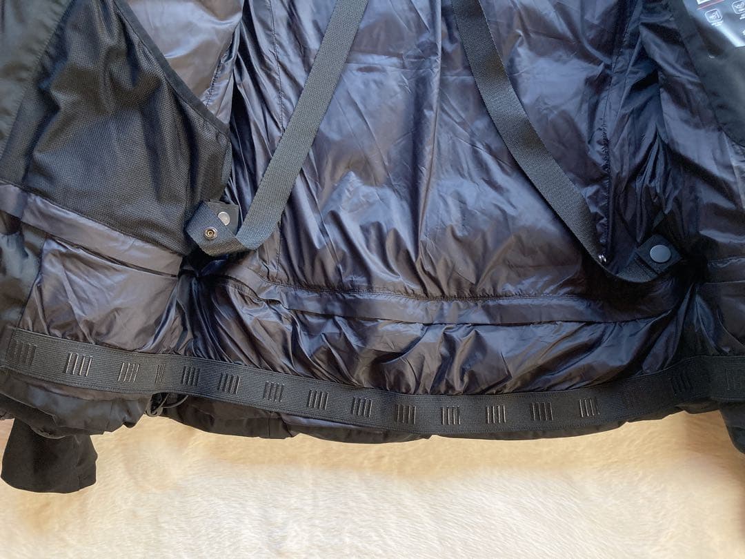 ZARA Ski Collection ブラックダウンジャケット