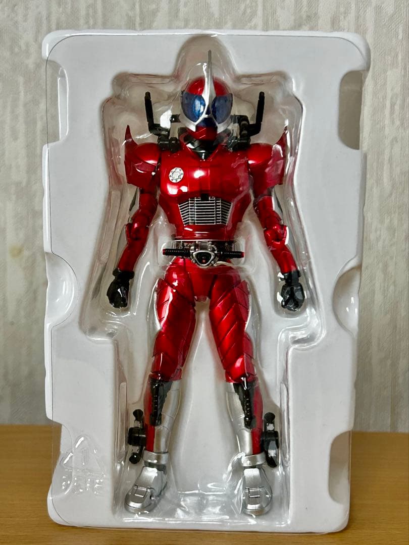 S.H.Figuarts(真骨彫) 仮面ライダーアクセル