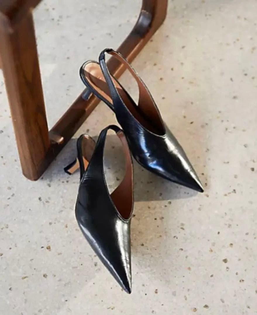 Whim Gazette Hoaw. バックスリングパンプス　37