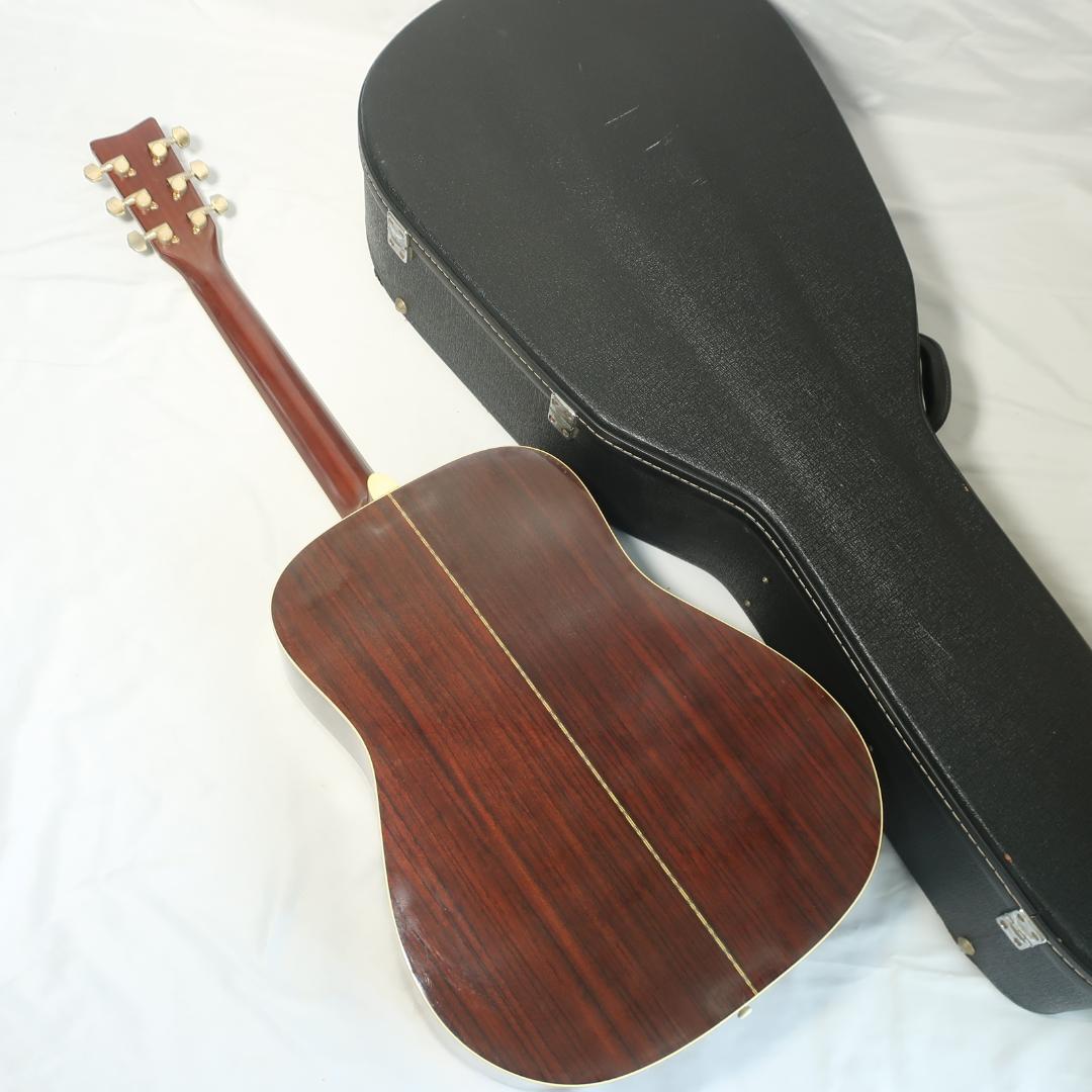 YAMAHA FG-300D アコースティックギター 頑丈なハードケース付