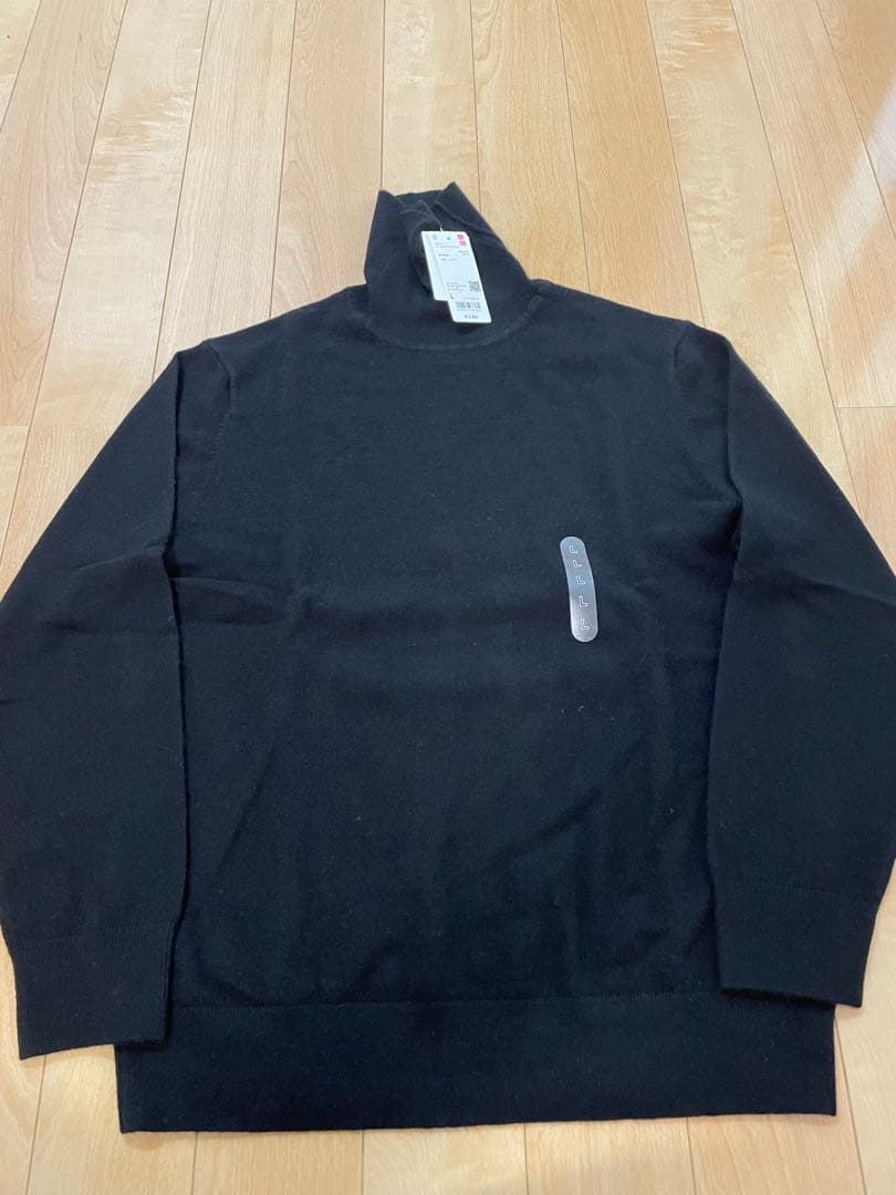 1/28まで最終値下　新品　ユニクロ　黒　カシミヤ　タートルネックセーター　L