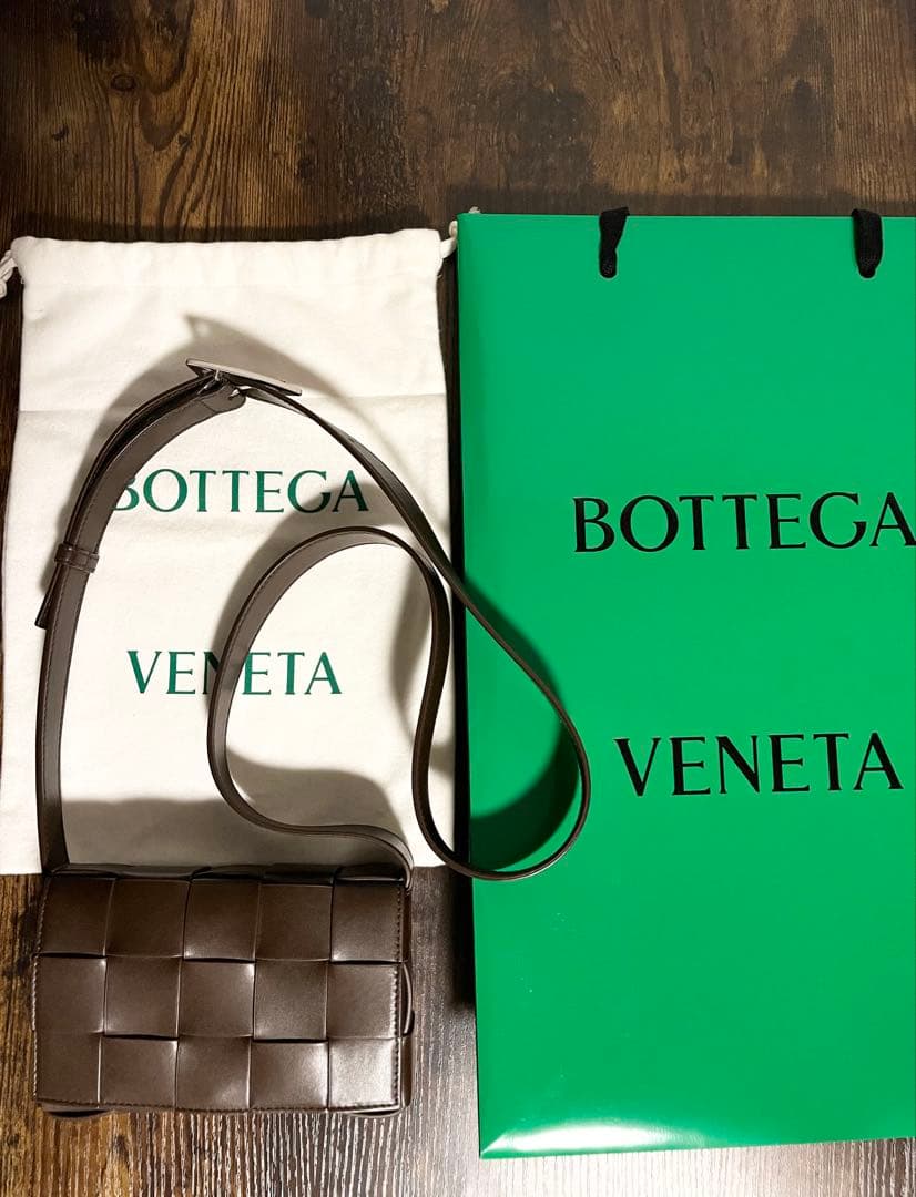 【希少】✨BOTTEGA VENETA ボッテガヴェネタ　スモールカセット