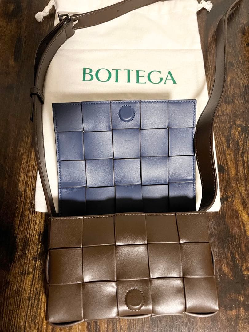 【希少】✨BOTTEGA VENETA ボッテガヴェネタ　スモールカセット