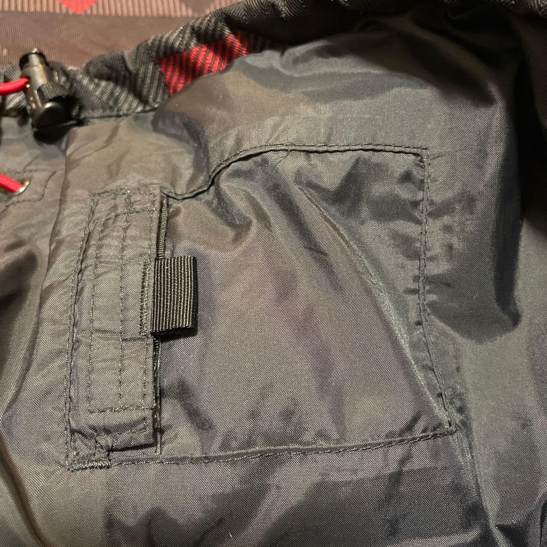 BURTONバートンスキージャケットスノーボードウェアパーカーフード黒ブラック赤