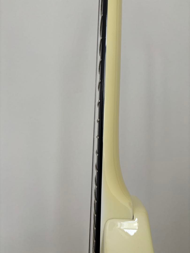 キラー・ギターズ　KG-Wishbone-V　 white