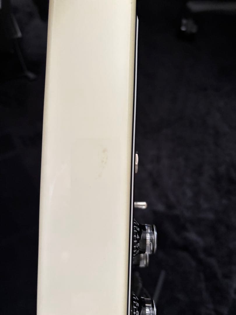 キラー・ギターズ　KG-Wishbone-V　 white