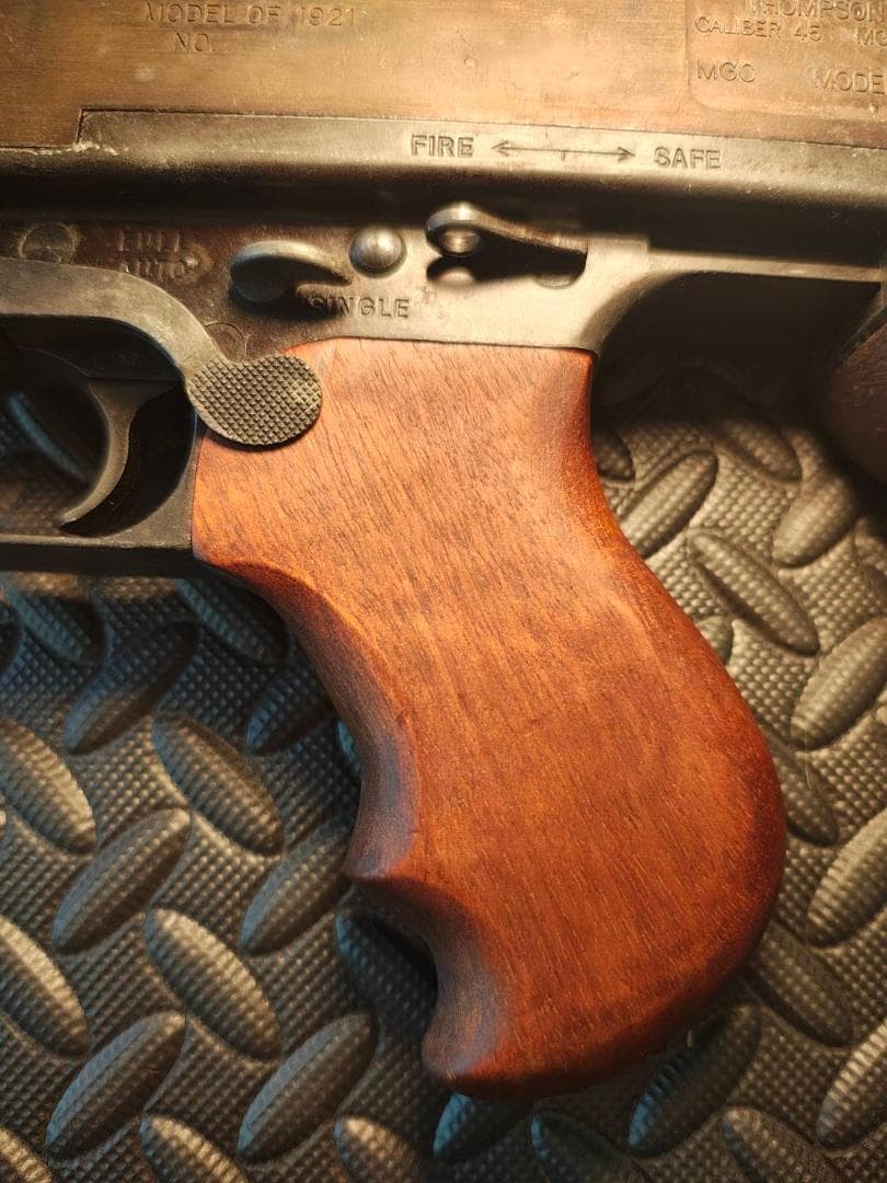 B*9様 mgcトンプソンM1921モデルガン（SMG刻印）