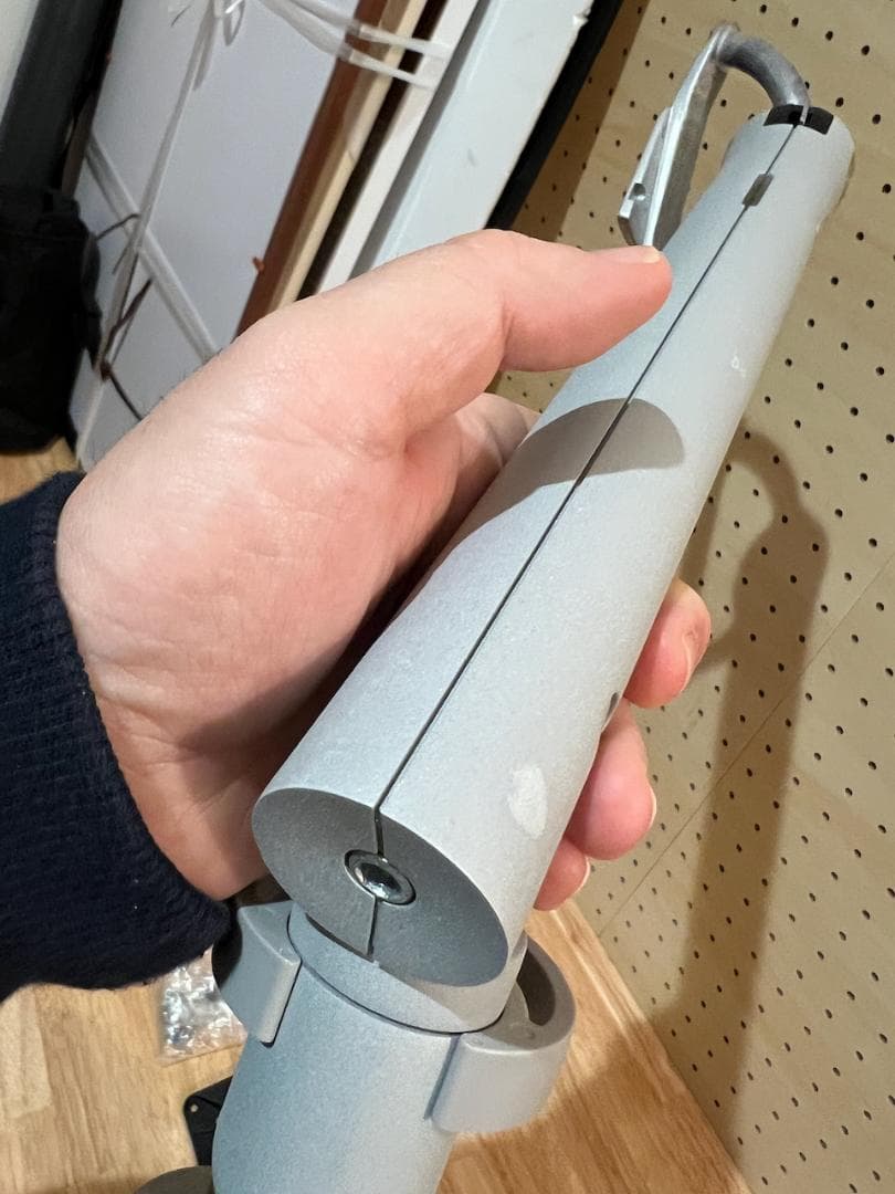 CBS FLO ハーマンミラー モニターアーム シルバー