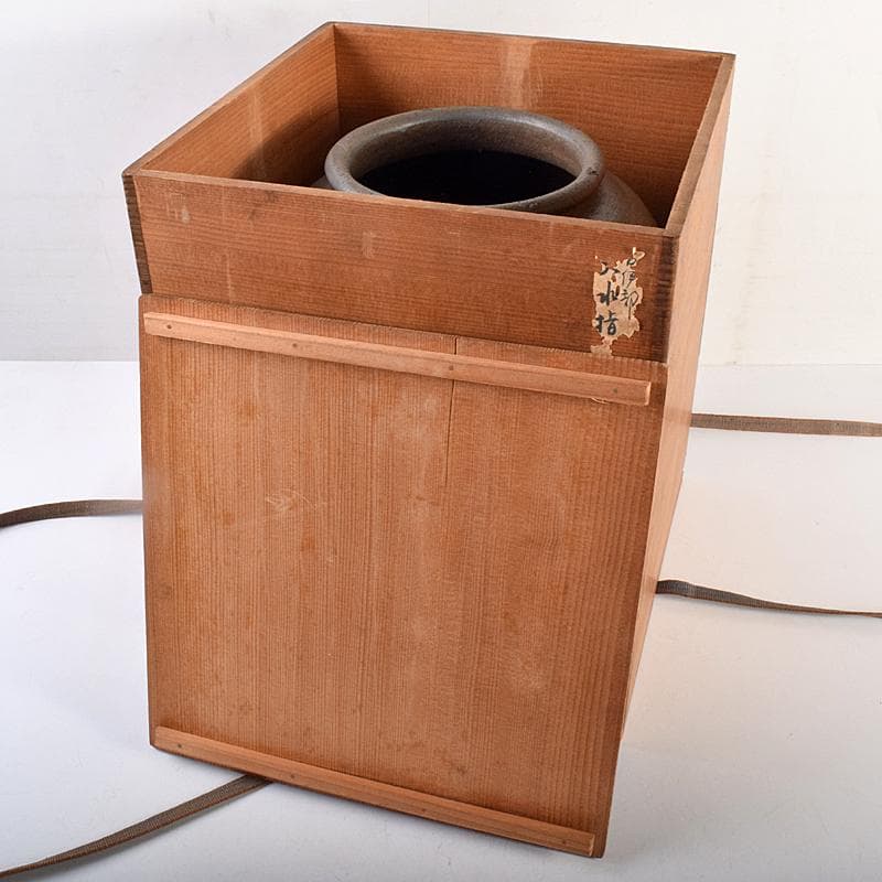 伊部焼　古伊部　大水指　壺　高さ約29㎝　時代箱　MR8815B