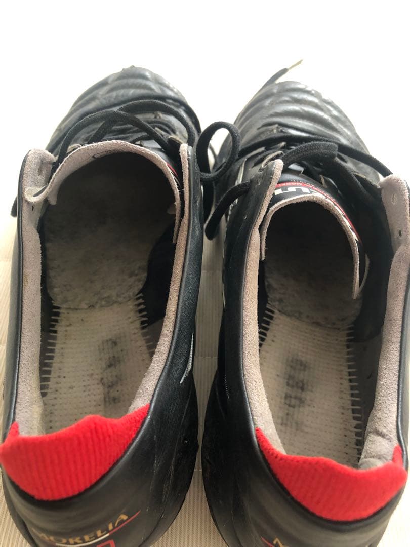 モレリア　ネオ　Mizuno サッカーシューズ ブラック/レッド