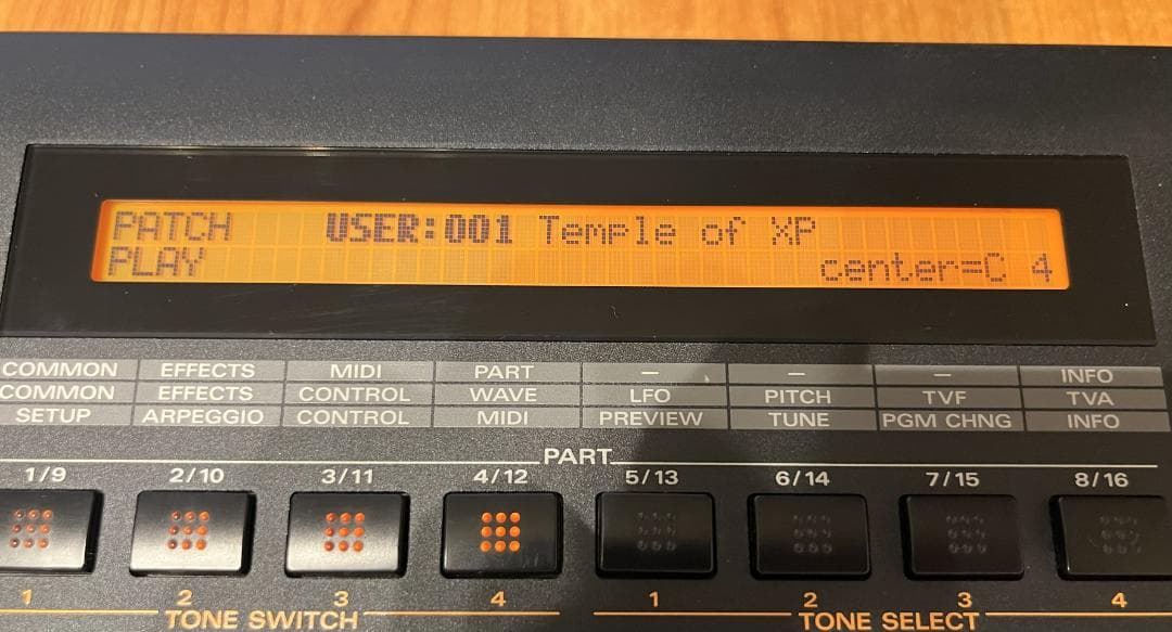 Roland XP-30 シンセサイザー 61鍵＋拡張音源ボード2枚付き