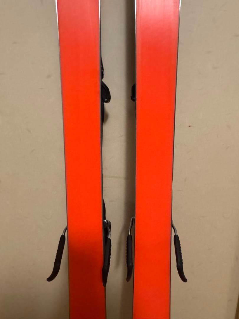 ATOMIC REDSTER S8i スキー板 ブラック