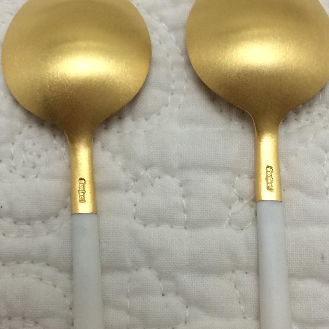 クチポール　GOA　ホワイト＆ゴールド　ケーキフォーク+ティースプーン　各２本