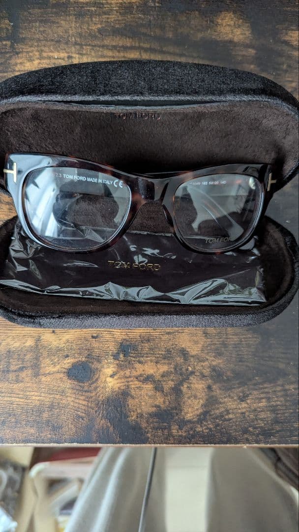 トムフォード　メガネ