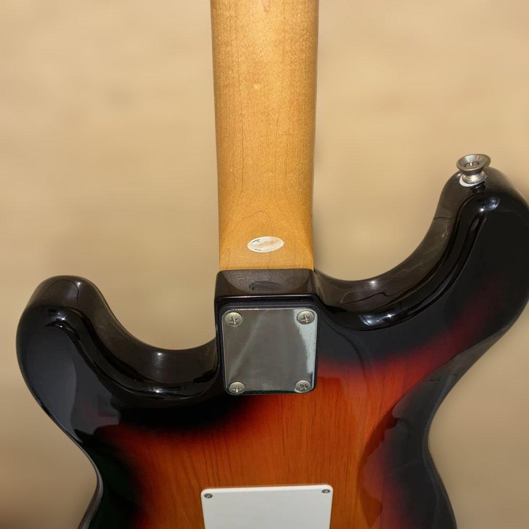 メイプル指板　いい音selder ストラトキャスタータイプ　弦高調整済み　です