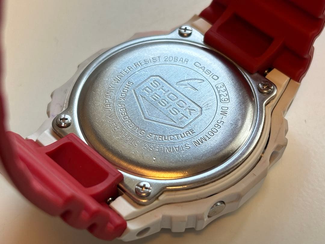 G-SHOCK/限定/バイカラー/DW-5600/招き猫/スピード/時計/赤×白