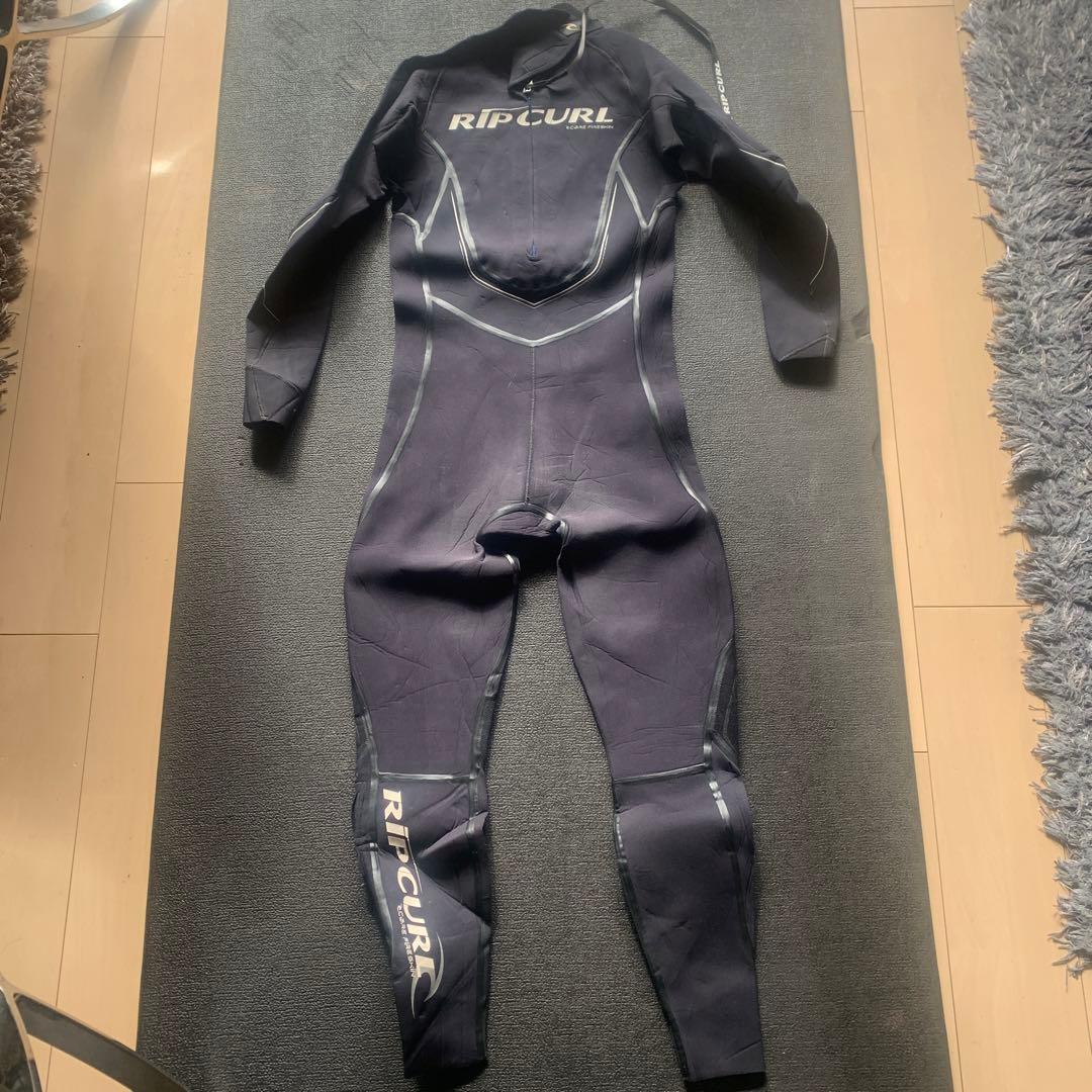 二点Ripcurl 2mm ￼ウェットスーツ