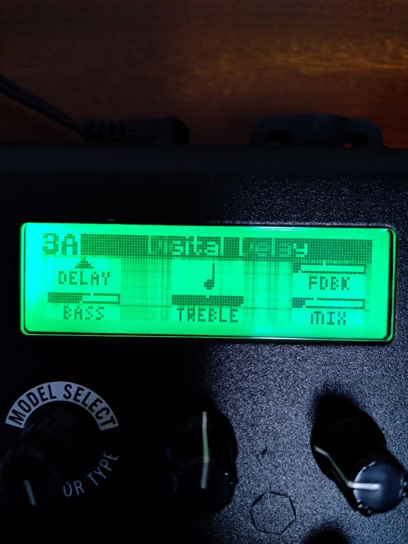LINE6 M9 Stompbox Modeler (液晶難あり)